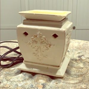 SCENTSY Scented Wax Warmer